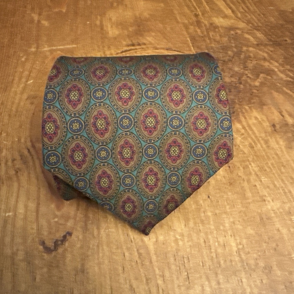GAP VINTAGE MENS NECKTIE ALL SILK MADE IN USA GREEN GEOMETRIC